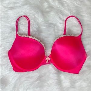 Victoria’s Secret Very Sexy Push Up Bra 34DD